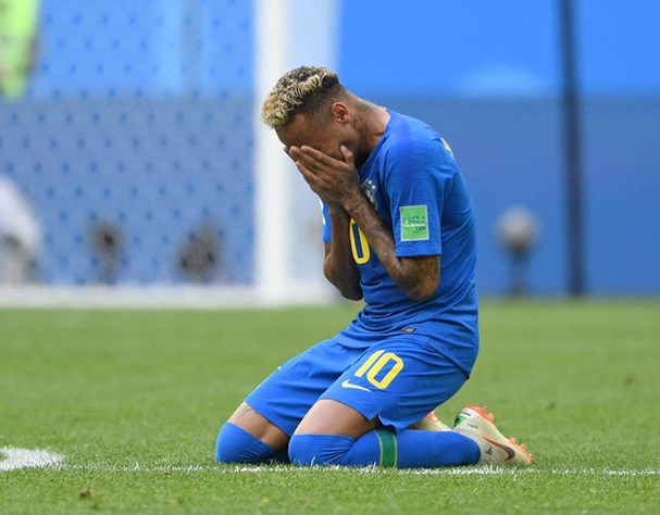 Nước mắt Neymar và toan tính chiến thuật